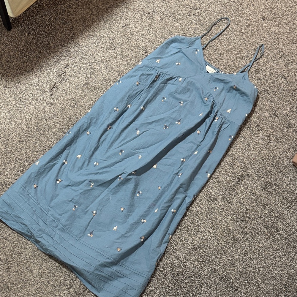 Universal Thread Blue Midi Dress
